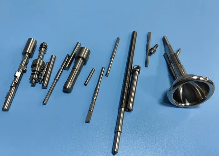 Mold Ejector Pins: Precision Machining Challenges, Wear Reduction & High-Volume Production