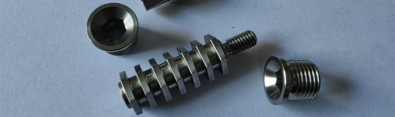 Custom bolt manufacturing using Swiss CNC machining and precision threading for stainless steel and alloy fasteners