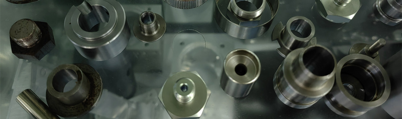 Small diameter Swiss machined bushings with high concentricity and ultra precision turning capabilities